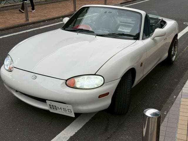 1998 Mazda Roadster (Eunos Roadster / MX-5) JDM car for sale — photo 2 of 9