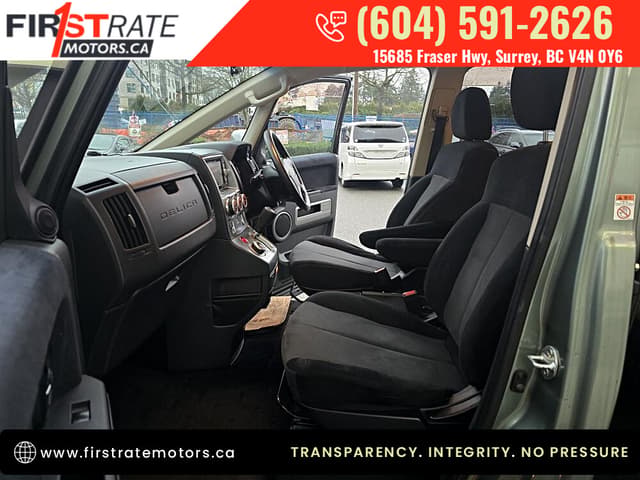 2007 Mitsubishi Delica JDM car for sale — photo 14 of 19