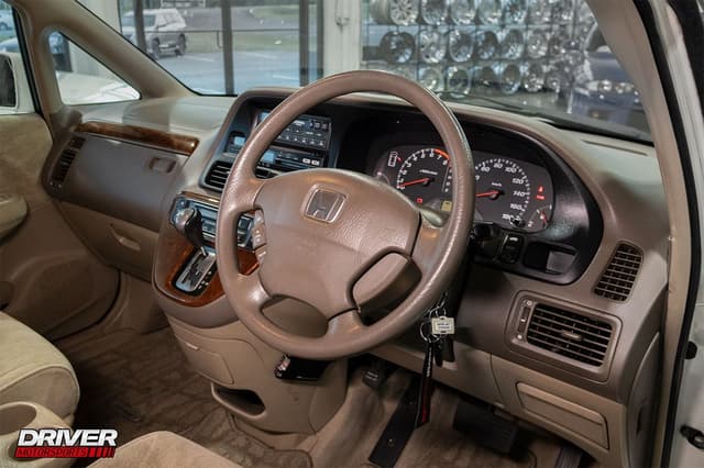 2001 Honda Odyssey JDM car for sale — photo 13 of 23