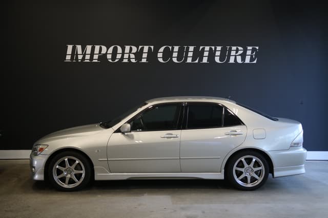 1999 Toyota Altezza JDM car for sale — photo 5 of 11