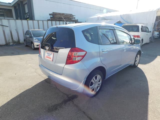 2009 Honda Fit JDM car for sale — photo 2 of 7