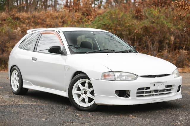 1996 Mitsubishi Mirage JDM car for sale — photo 8 of 10