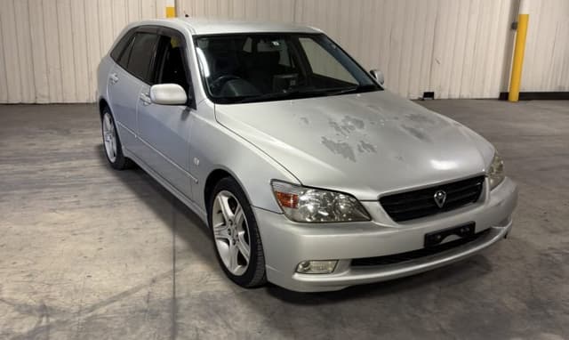 2001 Toyota Altezza JDM car for sale — photo 3 of 25