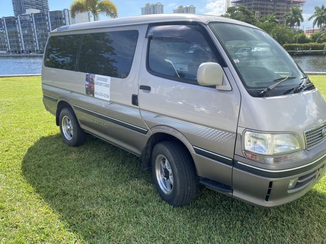1999 Toyota HiAce JDM car for sale — photo 17 of 20