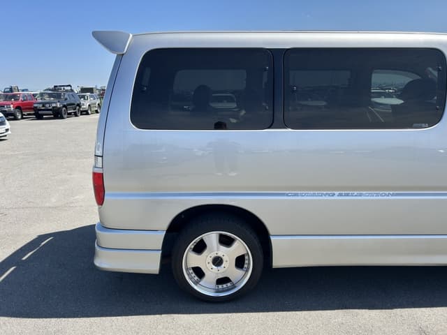 2000 Toyota Grand Hiace JDM car for sale — photo 4 of 25