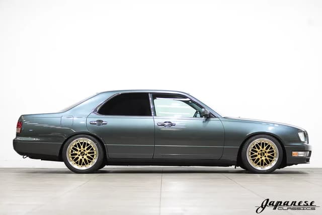 1995 Nissan Cedric JDM car for sale — photo 5 of 25
