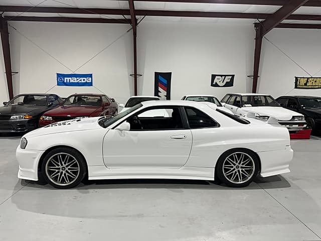 2000 Nissan Skyline JDM car for sale — photo 9 of 17