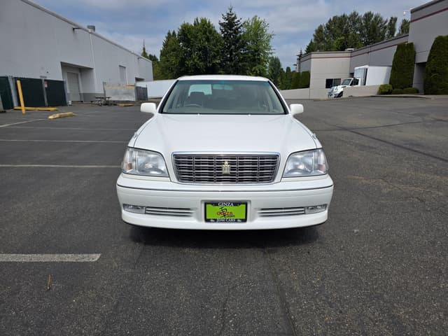 2000 Toyota Crown JDM car for sale — photo 2 of 12