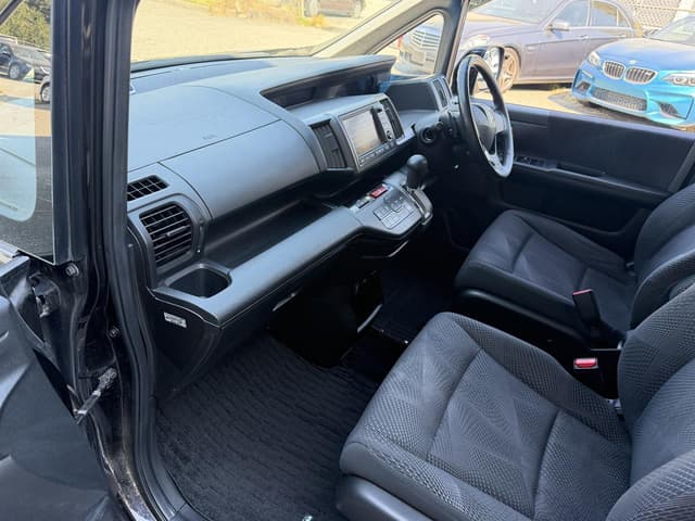 2010 Honda Stepwagon JDM car for sale — photo 12 of 19