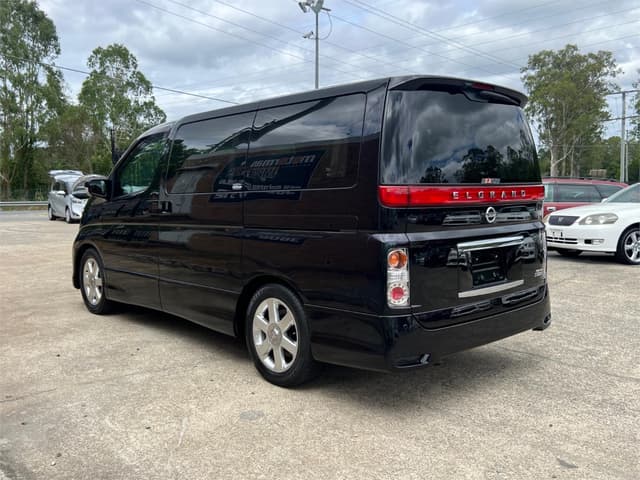 2008 Nissan Elgrand JDM car for sale — photo 8 of 16