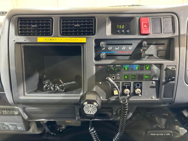1995 Toyota HiAce JDM car for sale — photo 13 of 25