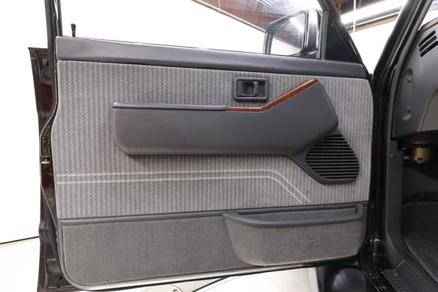 1995 Nissan Safari JDM car for sale — photo 21 of 25