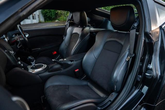 2009 Nissan Fairlady Z JDM car for sale — photo 16 of 17