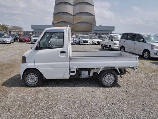 2002 Mitsubishi Minicab JDM car for sale — photo 8 of 25