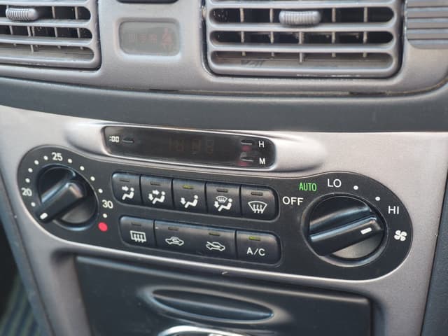 1999 Toyota Sprinter Carib JDM car for sale — photo 12 of 25