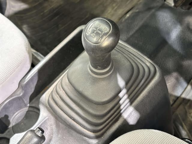 2004 Subaru Sambar JDM car for sale — photo 14 of 25