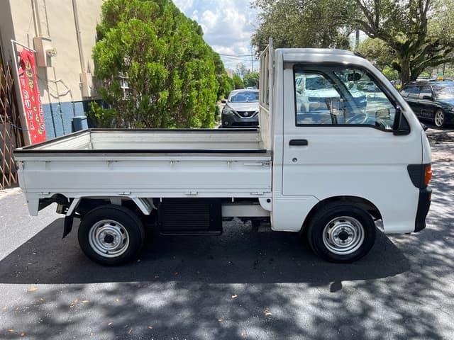 1996 Daihatsu Hijet JDM car for sale — photo 9 of 17