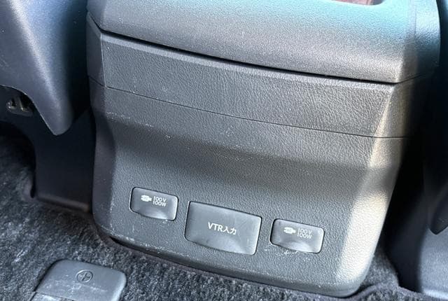 2011 Toyota Alphard JDM car for sale — photo 10 of 25