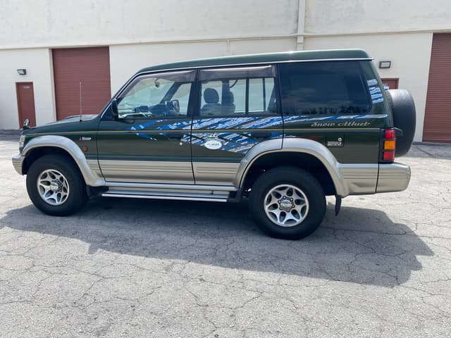 1997 Mitsubishi Pajero JDM car for sale — photo 12 of 15