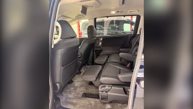 2015 Honda Odyssey JDM car for sale — photo 7 of 14