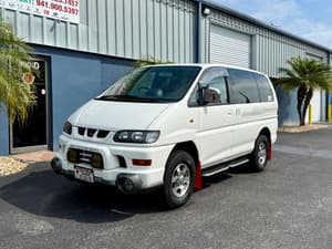 2000 Mitsubishi Delica JDM car for sale