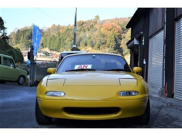 1996 Mazda Roadster (Eunos Roadster / MX-5) JDM car for sale — photo 2 of 19