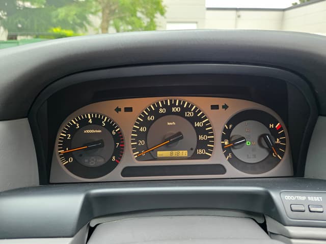 2000 Toyota Crown JDM car for sale — photo 12 of 13