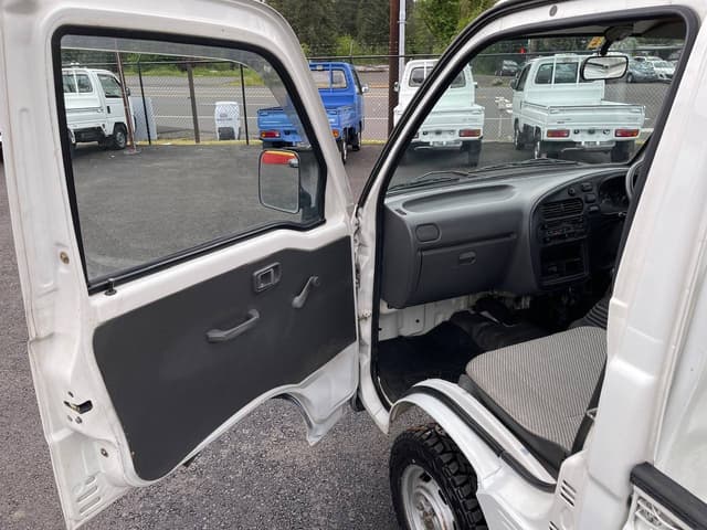 1998 Daihatsu Hijet JDM car for sale — photo 21 of 25