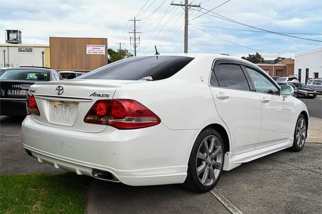 2008 Toyota Crown JDM car for sale — photo 13 of 25