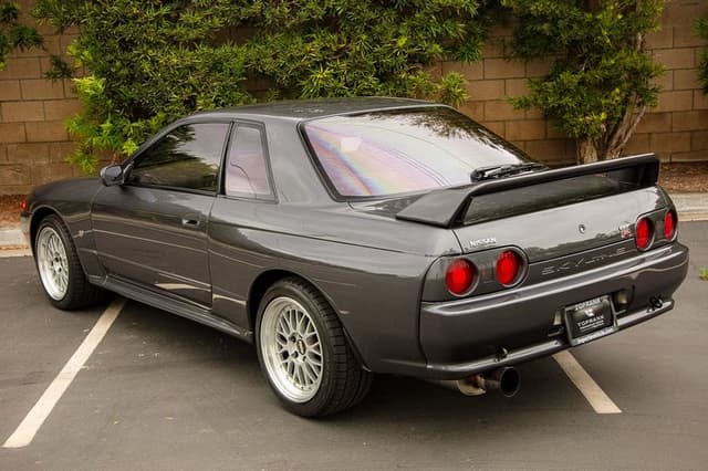 1990 Nissan Skyline JDM car for sale — photo 7 of 25