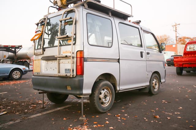 1996 Daihatsu Hijet JDM car for sale — photo 3 of 6