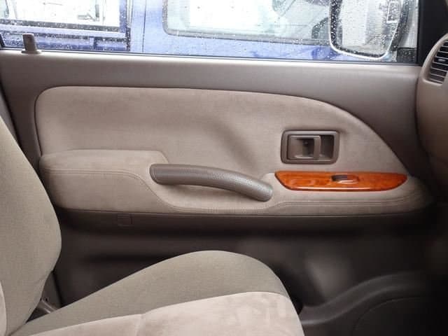 2001 Toyota Land Cruiser Prado JDM car for sale — photo 17 of 25