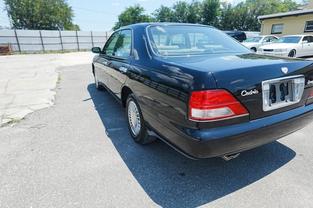 1996 Nissan Cedric JDM car for sale — photo 8 of 21