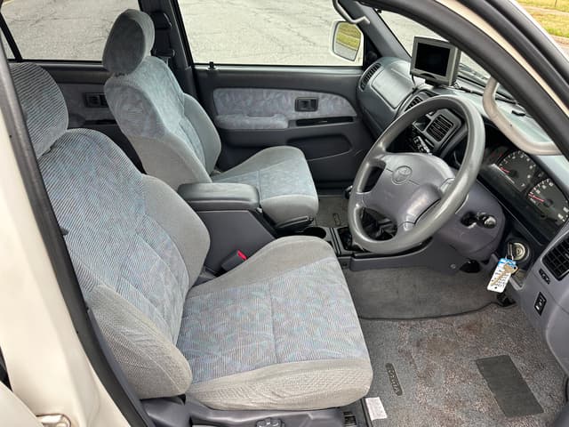 1999 Toyota Hilux Surf JDM car for sale — photo 11 of 20