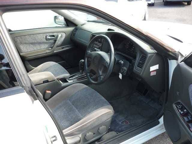 1998 Nissan Stagea JDM car for sale — photo 3 of 10
