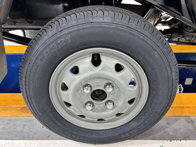 2001 Daihatsu Hijet JDM car for sale — photo 15 of 24