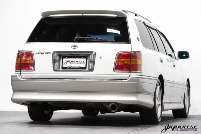 2001 Toyota Crown JDM car for sale — photo 8 of 25