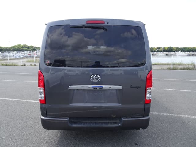2007 Toyota HiAce JDM car for sale — photo 4 of 25