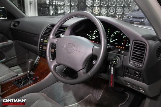 1995 Toyota Celsior JDM car for sale — photo 13 of 23