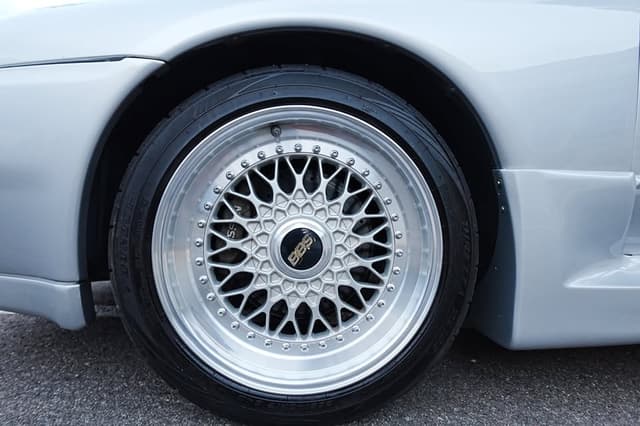 1992 Nissan Skyline JDM car for sale — photo 16 of 18