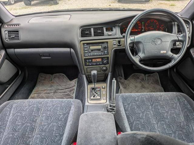 1998 Toyota Mark II JDM car for sale — photo 3 of 4