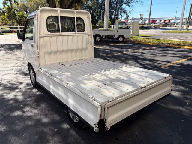 2000 Daihatsu Hijet JDM car for sale — photo 6 of 17