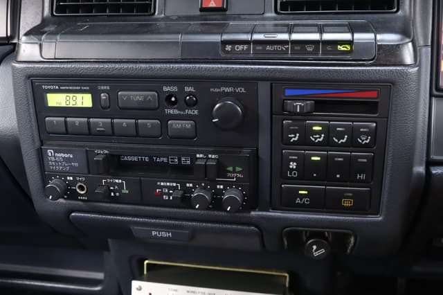 1995 Toyota Crown JDM car for sale — photo 13 of 25