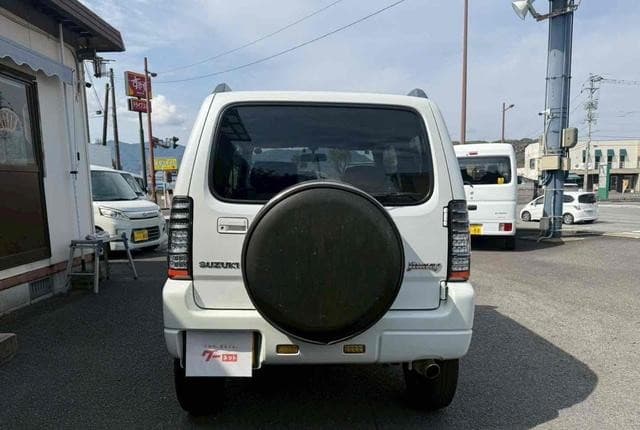 2008 Suzuki Jimny JDM car for sale — photo 16 of 25
