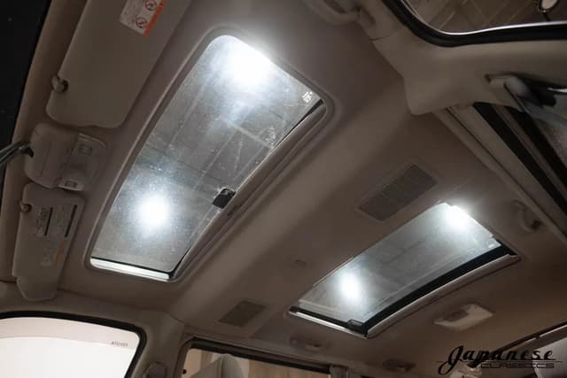 2000 Toyota Grand Hiace JDM car for sale — photo 21 of 25