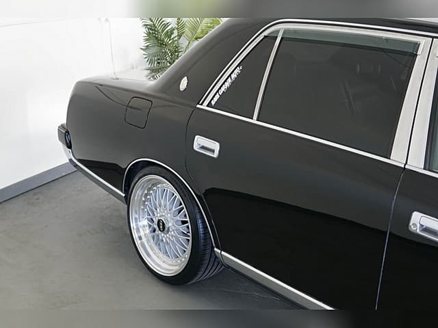 1999 Toyota Century JDM car for sale — photo 13 of 25