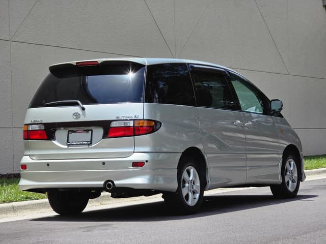 2000 Toyota Estima JDM car for sale — photo 2 of 25