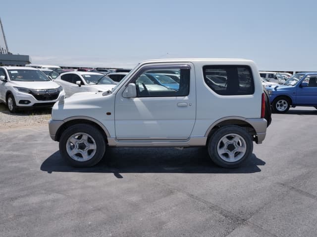 2001 Suzuki Jimny JDM car for sale — photo 8 of 25