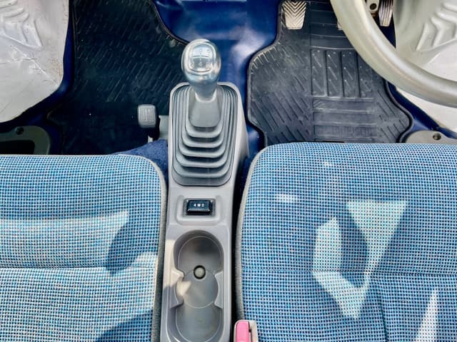 1999 Mitsubishi Minicab JDM car for sale — photo 20 of 25