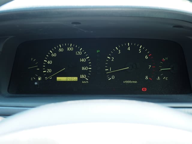 1999 Toyota Crown JDM car for sale — photo 11 of 25
